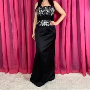 Impressions bridal lace bodice black and white mermaid dress, 12